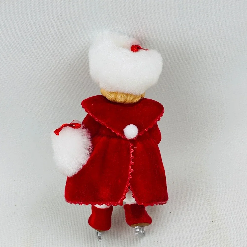 Hallmark Madame Alexander Christmas Holly‎ Keepsake Ornament 2000